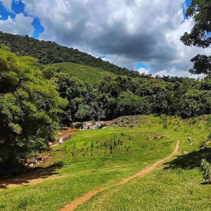 Encantos De Minas * Bueno Brandao